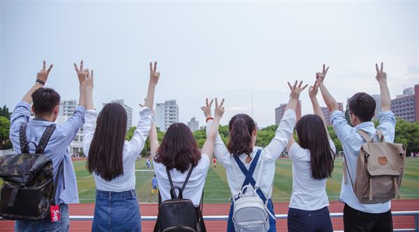 德州乘務(wù)學(xué)校為你解析空乘專業(yè)前景！