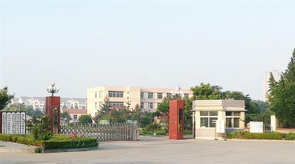 山東龍口礦業(yè)集團高級技工學校的旅游服務專業(yè)都學什么課程？