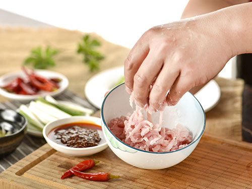 成都烹飪學(xué)校哪所比較好？