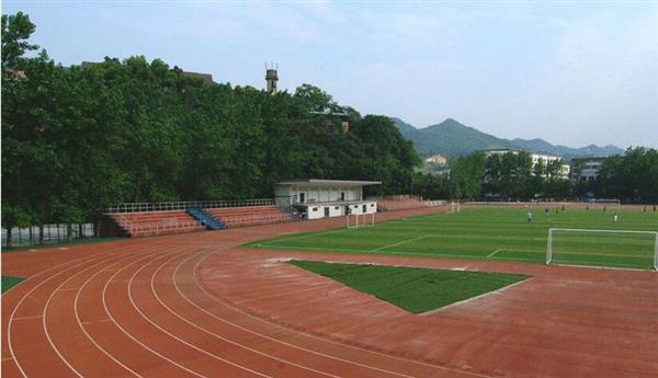青島航空職業(yè)技術(shù)學(xué)校都開(kāi)設(shè)了哪些航空服務(wù)專業(yè)？